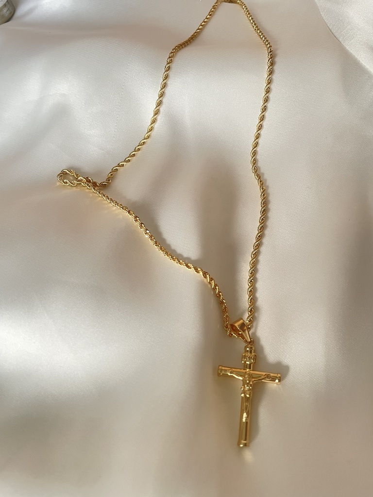 Dije Cristo tubular pequeña 
