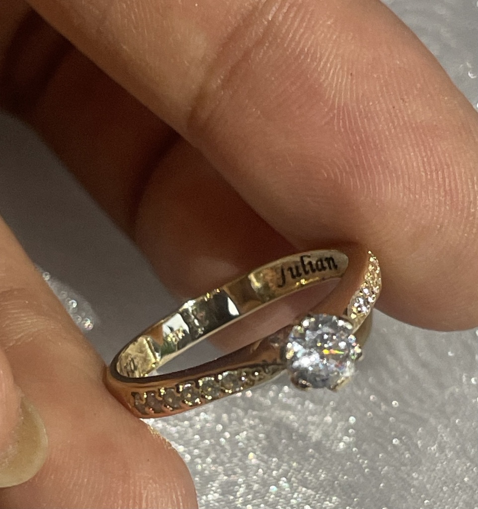 Anillo solitario Alexandra 