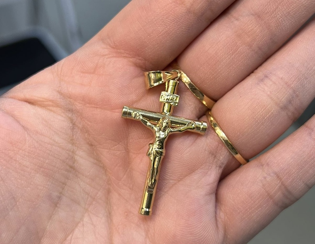 Dije Cristo tubular grande