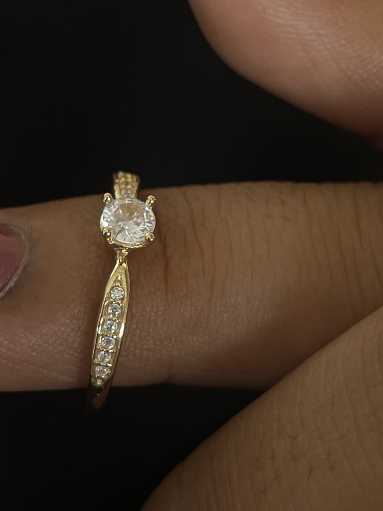 Anillo solitario Juli