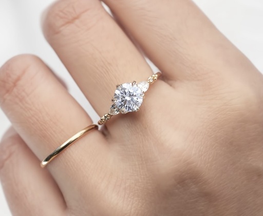 Anillo solitario victoria 